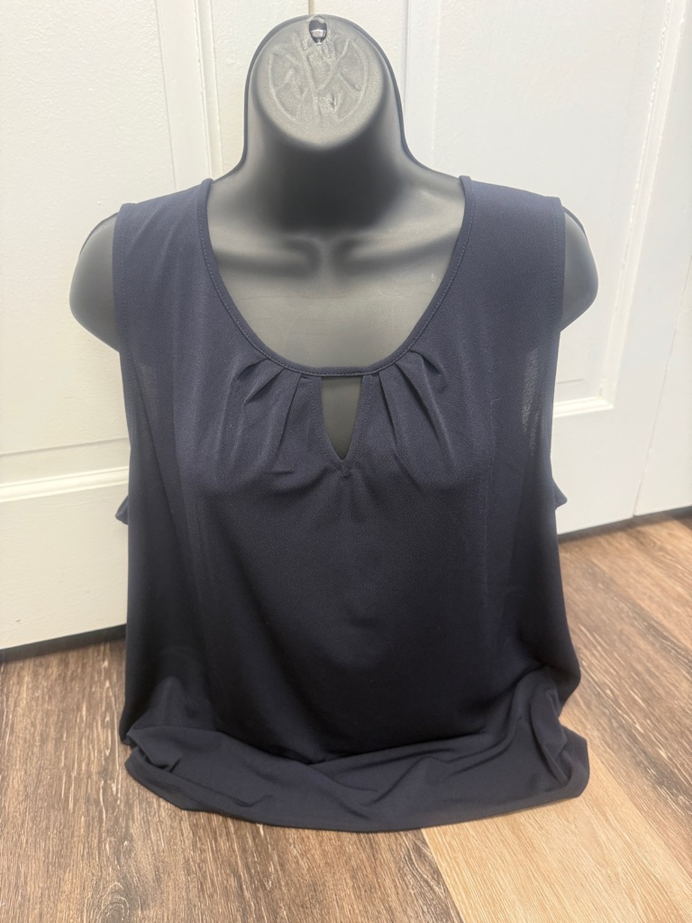 Ann Taylor Navy Sleeveless Keyhole Pleat Tank